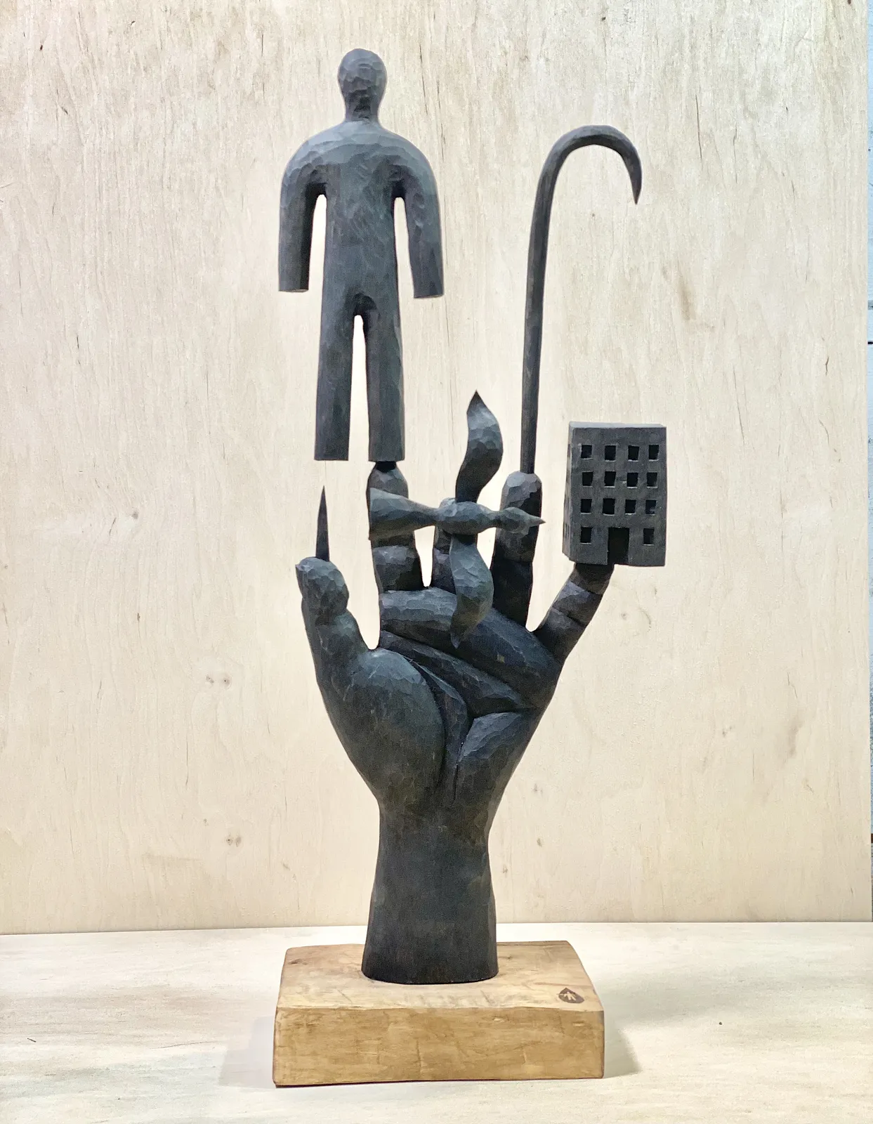 Зображення "Sign Language " від Костянтин Зоркін, розмір: 62/26/15 cm, матеріали: Дерево, медіум: Скульптура, місто: Харків, серія: Sign Language, ціна: $5500 Фото 1 з 3.