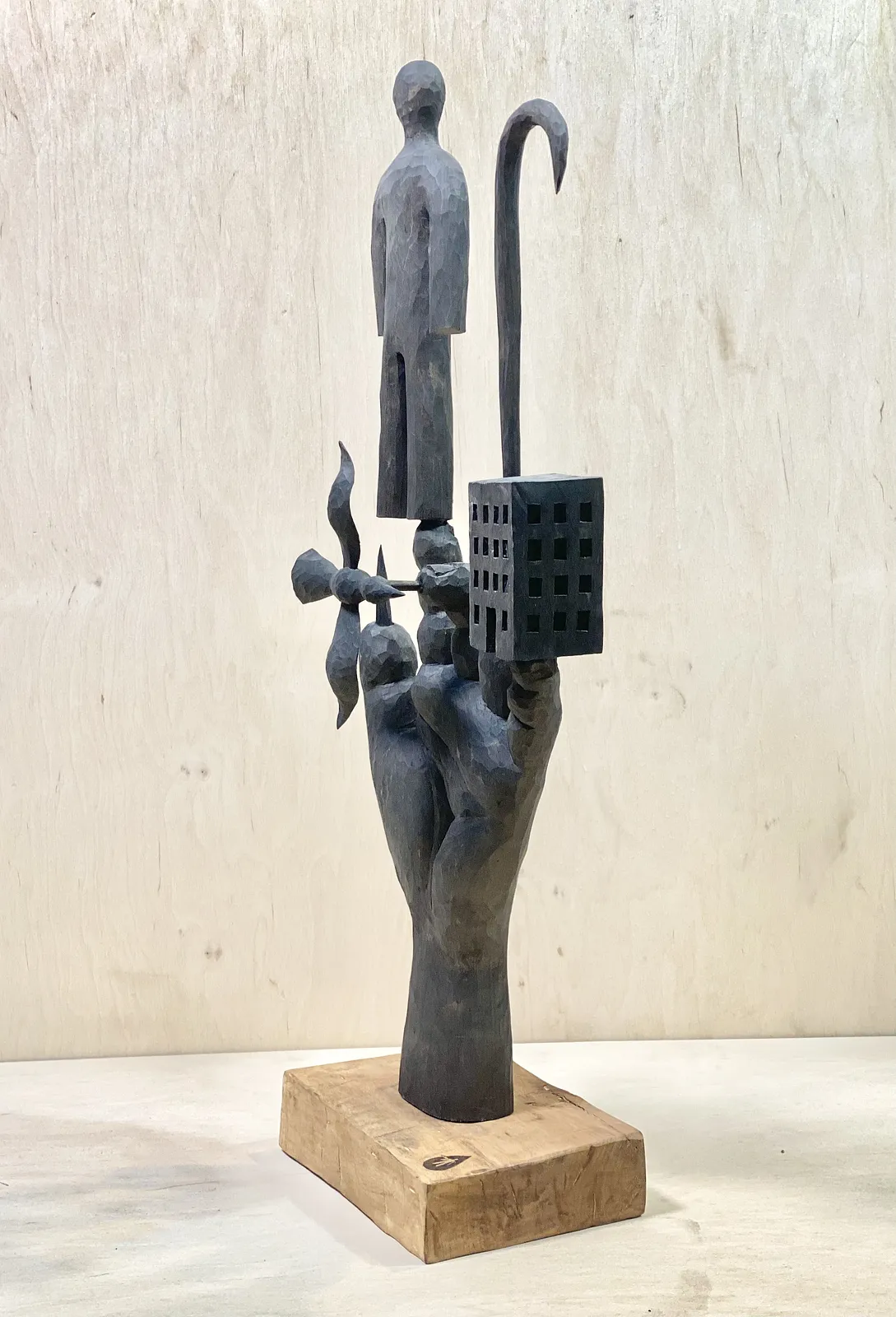 Зображення "Sign Language " від Костянтин Зоркін, розмір: 62/26/15 cm, матеріали: Дерево, медіум: Скульптура, місто: Харків, серія: Sign Language, ціна: $5500 Фото 2 з 3.