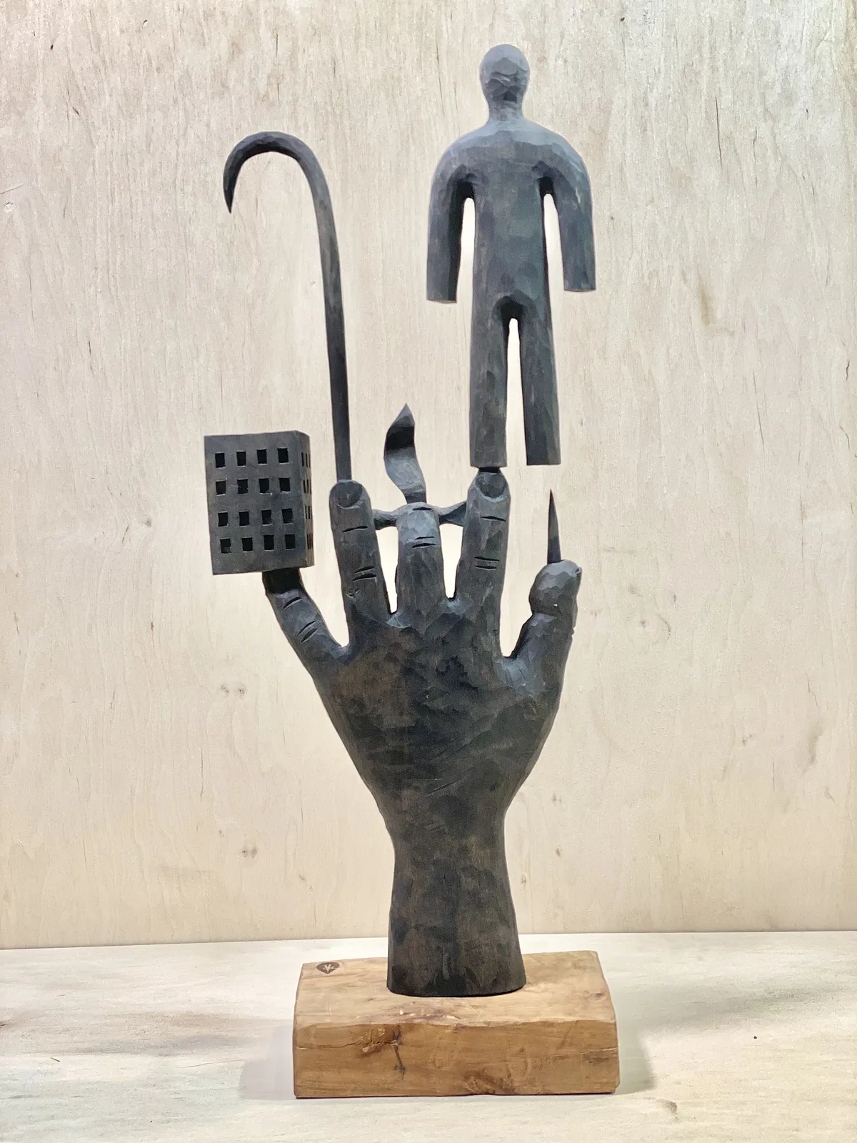 Зображення "Sign Language " від Костянтин Зоркін, розмір: 62/26/15 cm, матеріали: Дерево, медіум: Скульптура, місто: Харків, серія: Sign Language, ціна: $5500 Фото 3 з 3.